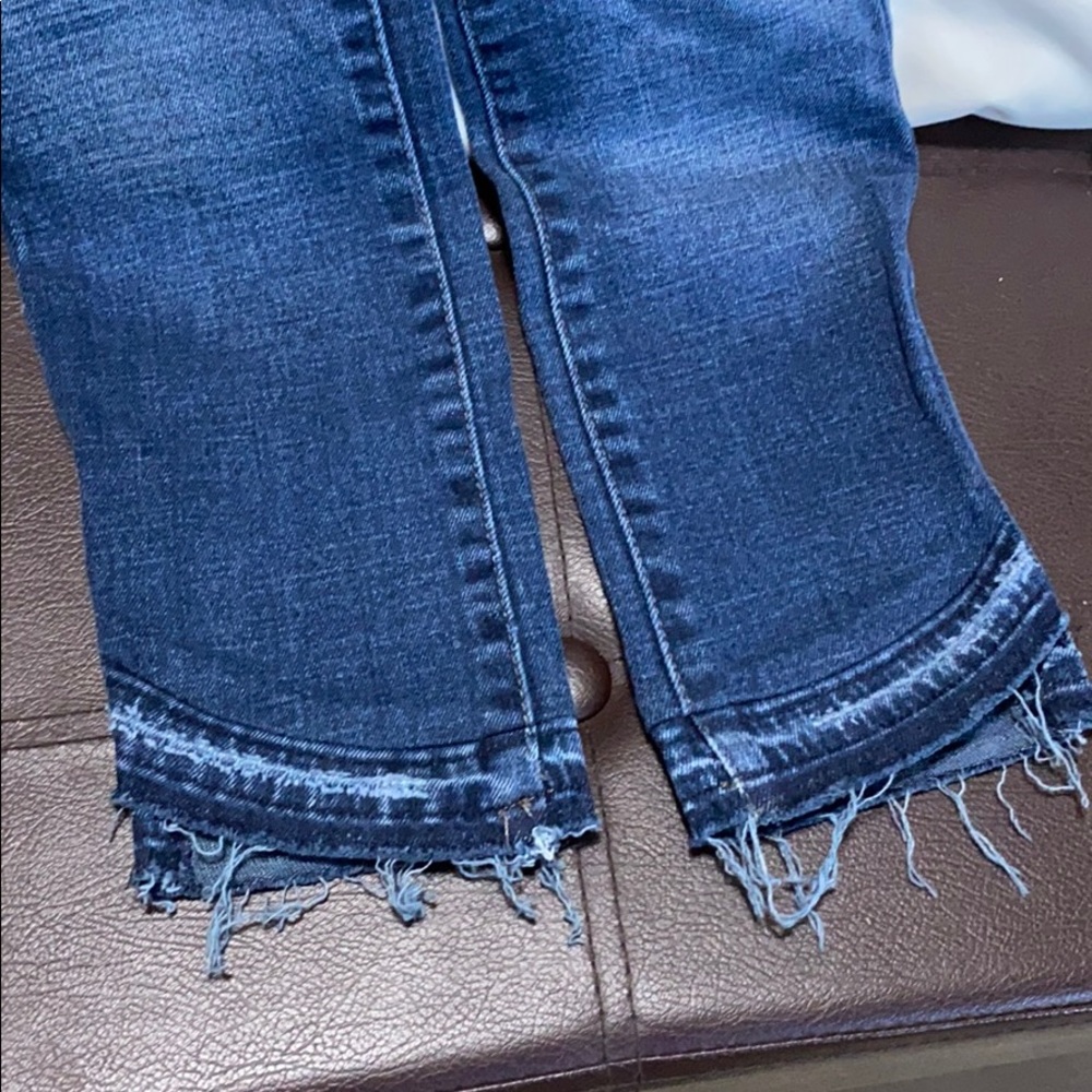 Released hem jeans